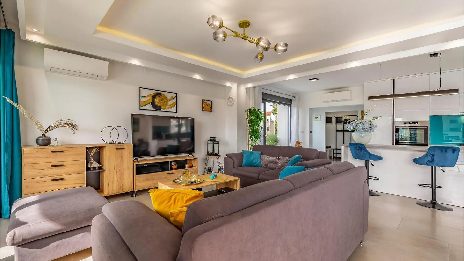 Amazing Home In Pomer With Outdoor Swimming Pool